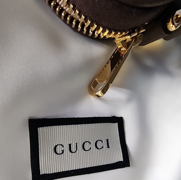 Gucci crossbody mini w dust bag and box - Picture 14 of 16